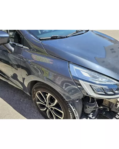 Renault Clio 4 çıkma sağ ön çamurluk